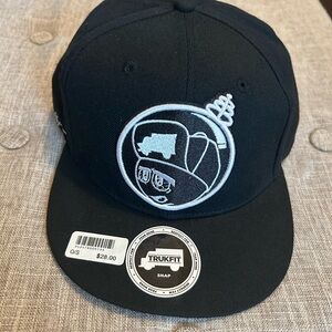 NWT TRUKFIT SNAPBACK